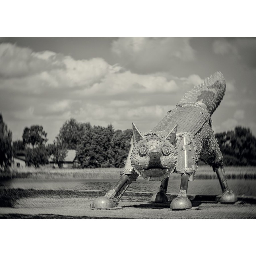 043